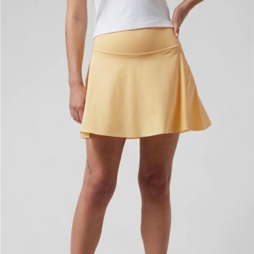 Like New Athleta Ace Tennis Skort 15.5” in Lunaria Yellow
